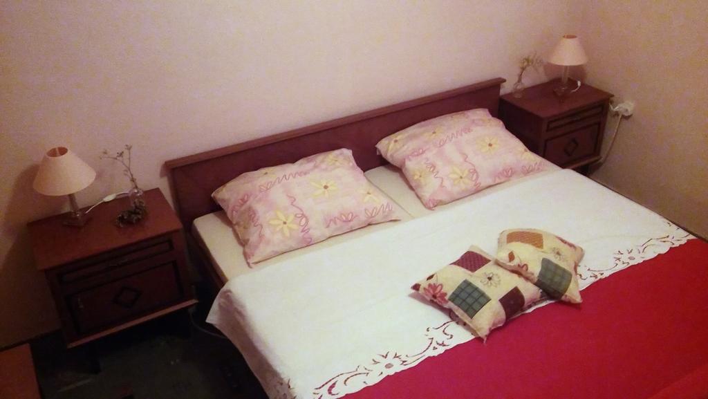 Apartmani Conar 大德尔韦尼克 外观 照片
