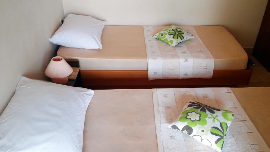Apartmani Conar 大德尔韦尼克 外观 照片